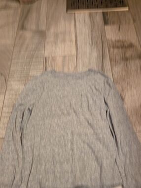Basic Long Sleeve Crewneck Top - Gray